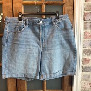 Old Navy Womens Denim Shorts Size 16 Mid‎ Rise Light Wash Cuffed